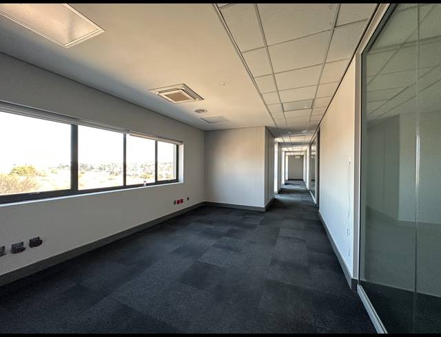396.50M² OFFICE TO LET IN IRENE